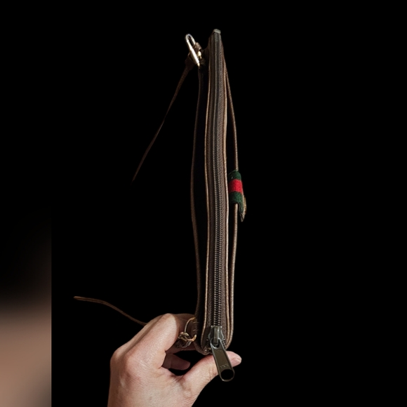 Gucci Crossbody Purse - Picture 5 of 11